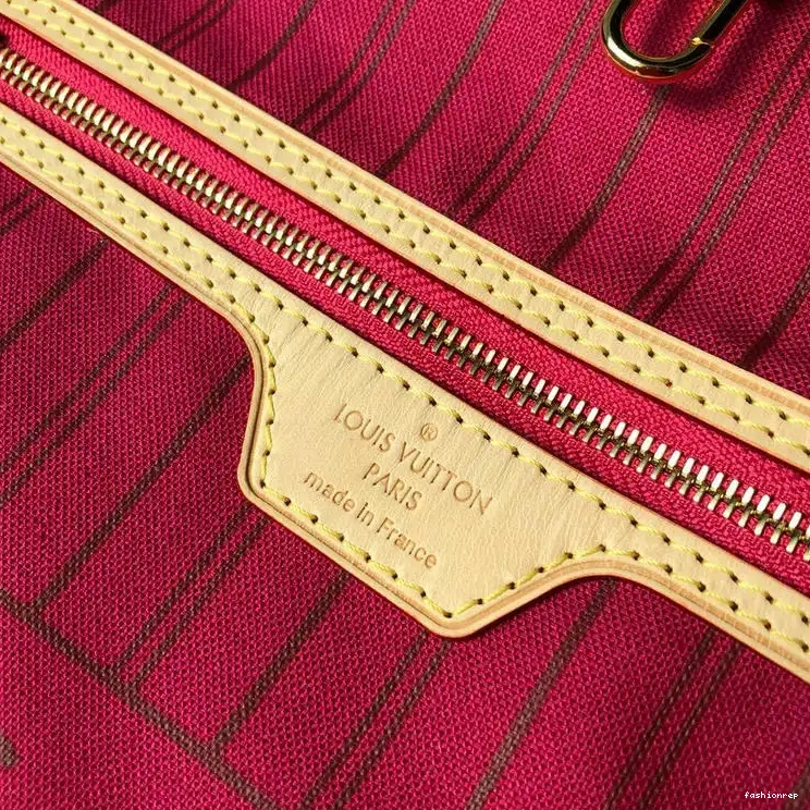 Fashionrepsfam ru 19T1L0044 Bags LV 0629